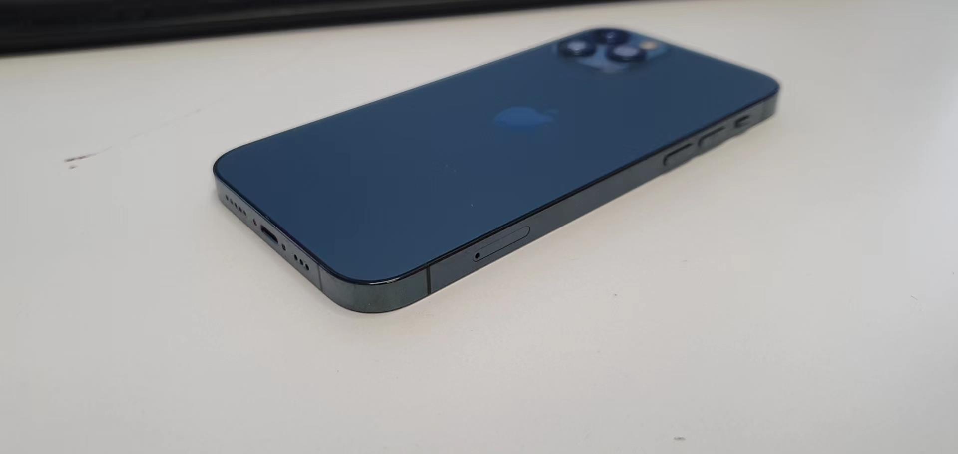(USED/特價一部) APPLE iPhone 12 Pro 256G Blue 95% NEW - C2 Computer