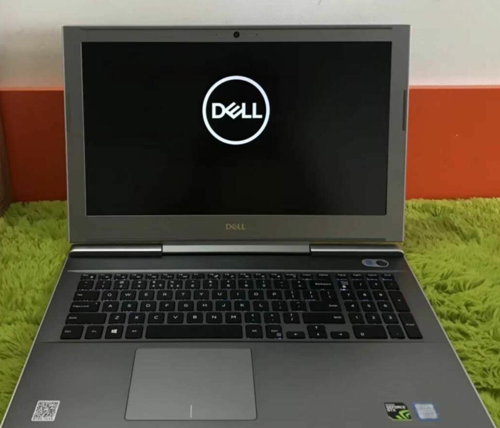 (USED) DELL Vostro 15 7000 7570 i5-7300U 4G NA 500G GTX 1050Ti 4G 15.6inch 1920x1080 Gaming Laptop 90% - C2 Computer